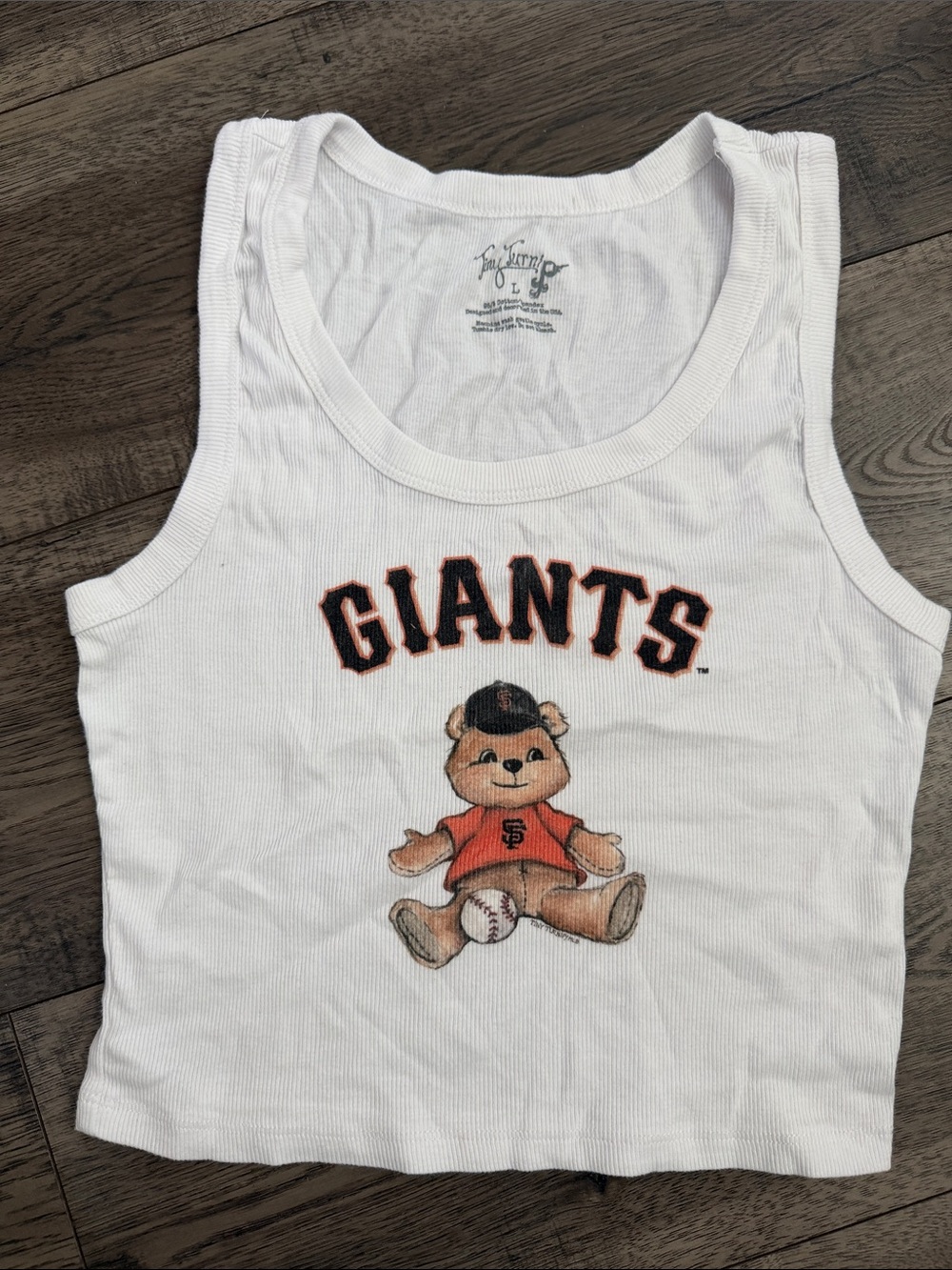 Woman’s SAN FRANCSICO GIANTS cropped tank with teddy bear design